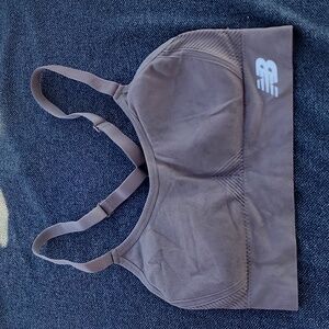 New Balance Sports Bra Women's Size Small Petite Padded